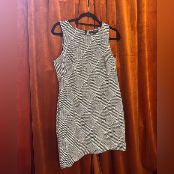 Banana Republic Petite Dress in Checkered Black White - Size 4P - Picture 1 of 2